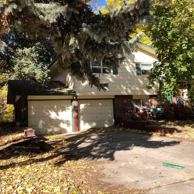 Photo - 2721 Meadowlark Ave