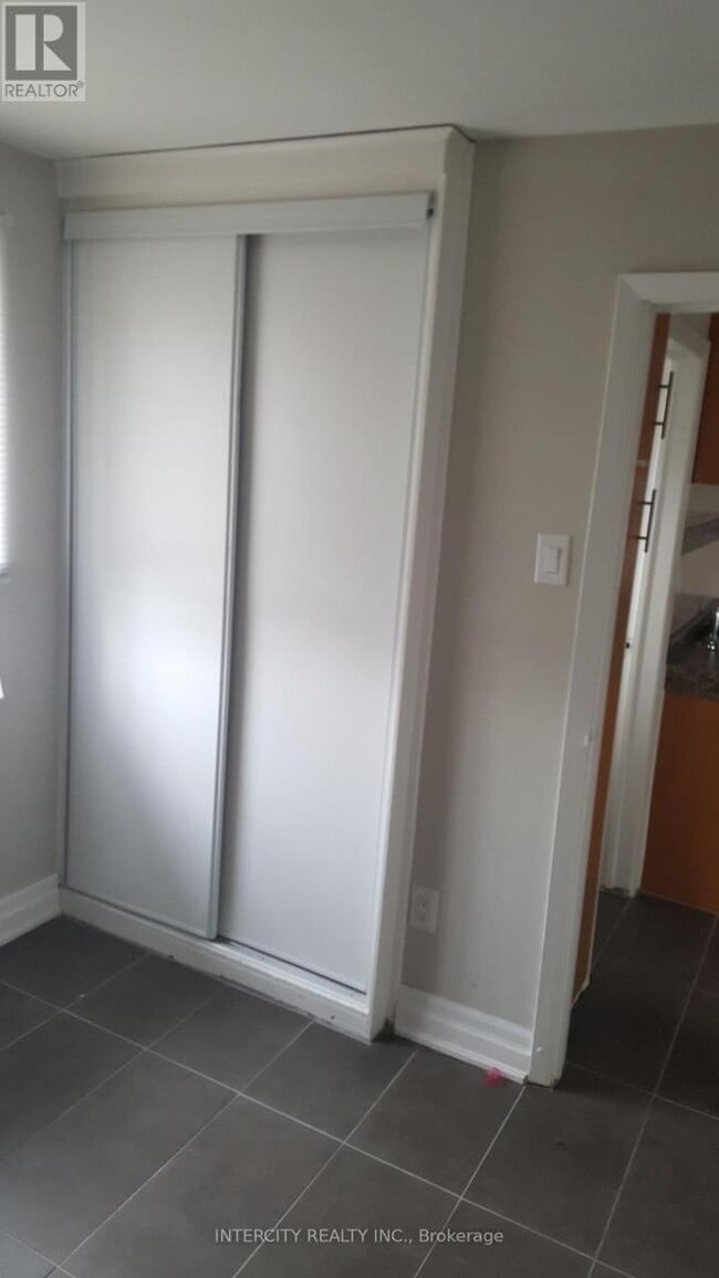 Photo - 14 N Alarton St Unit 8