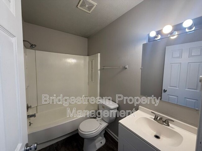 Photo - 4650 Waynedale Cir