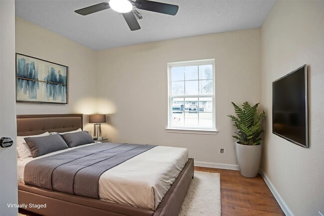 Photo - 5946 Beldart St