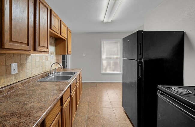 Photo - 2712 Mitchell Ave