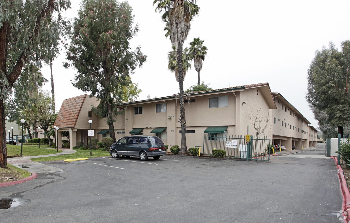 Sonoma Court Apartments - Sonoma Court Apartments