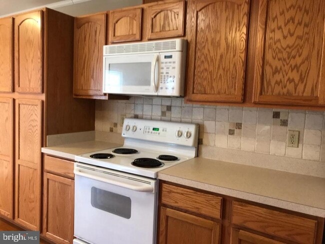 Photo - 711 Yorktown Blvd