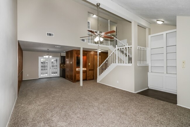 Photo - 15310 Meadow Village Dr