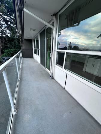 Photo - 2012 Thorndyke Ave W Unidad 1