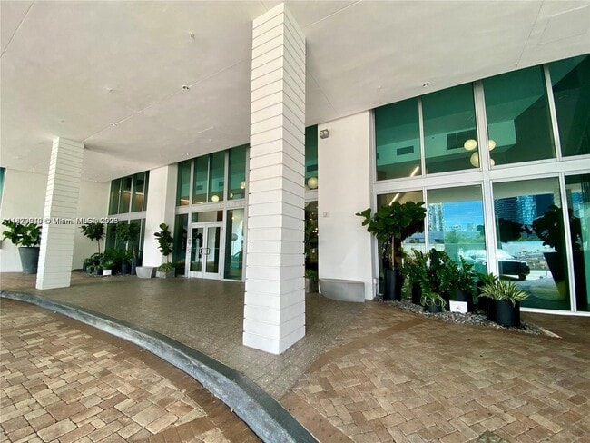 Building Photo - 350 S Miami Ave Unit 1905 Rental