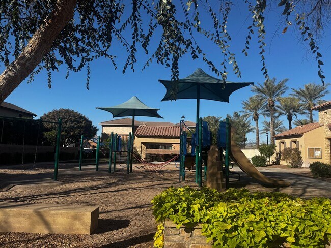 Photo - 4 bedroom in Gilbert