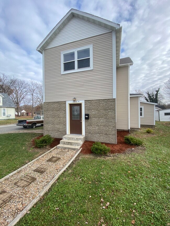 1000 S 4th St Townhome Townhome Rental in Effingham IL