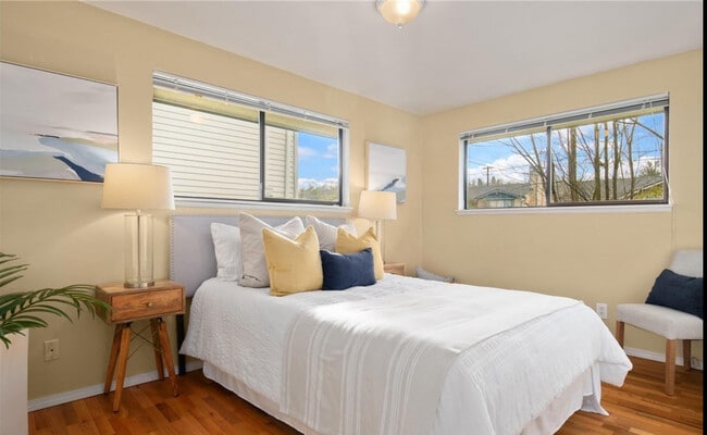 Photo - 5640 23rd Ave SW