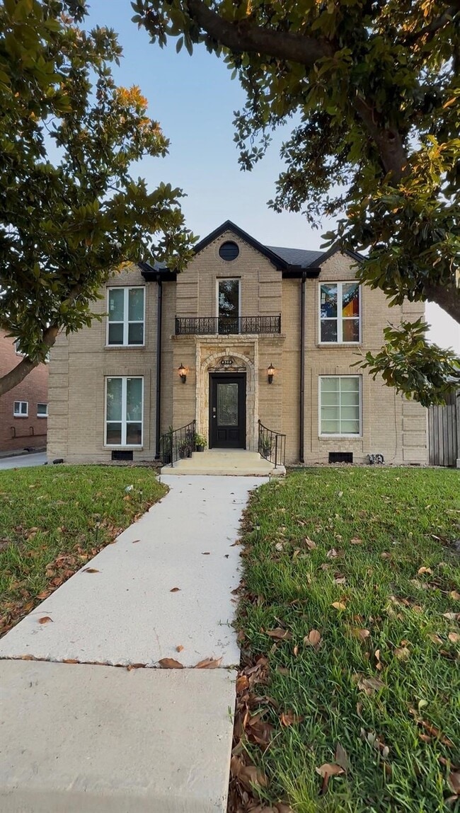 Building Photo - 4308 Leeland St Unit 3