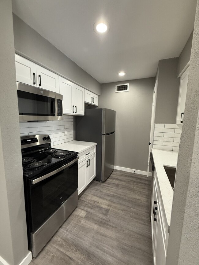 Photo - 3300 Pebblebrook Dr Unit 42