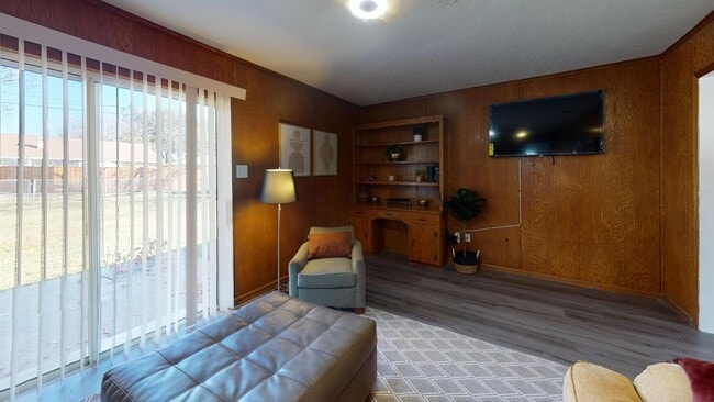 Building Photo - 4106 Skyline Dr Rental
