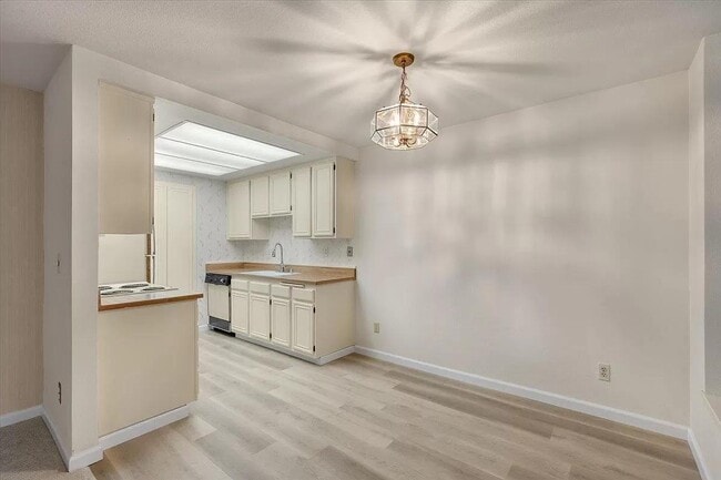 Photo - 1676 Braddock Ct