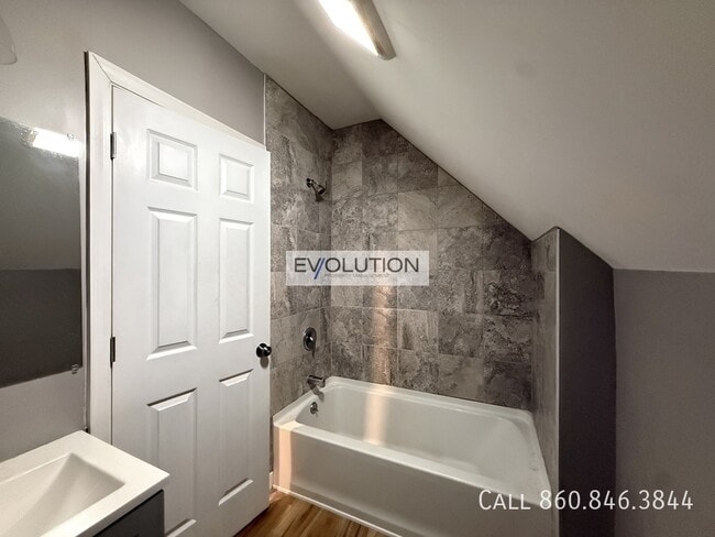 Photo - 1 Sterling St Unit FL3