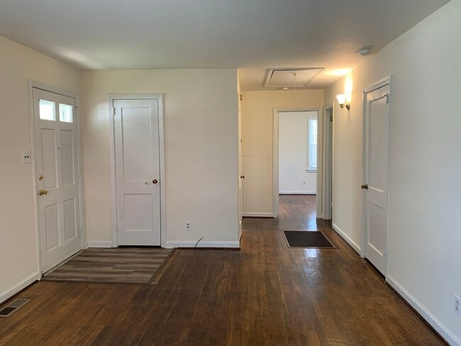 Photo - Cozy Ranch Style Home!!