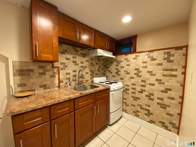 239 Edwards St Unit LL