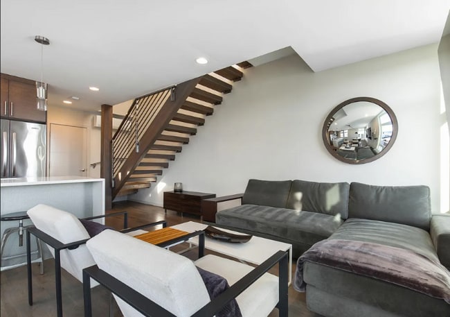 Photo - 2433 8th Ave N