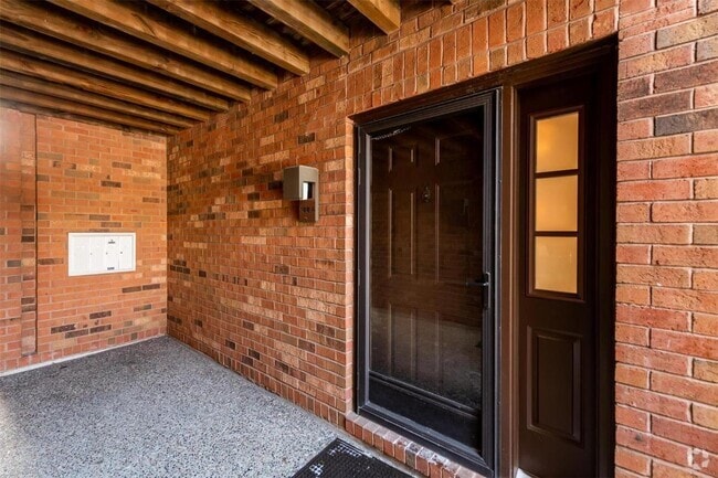 Building Photo - 122 N Central Ave Unit A Rental