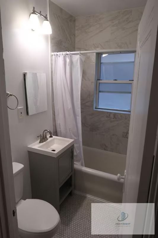 Photo - 4477 N Elston Ave