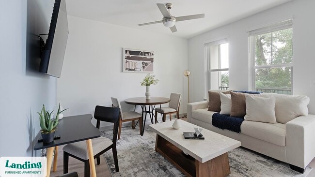 Photo - 1148 N Main St Unidad 235.1411813