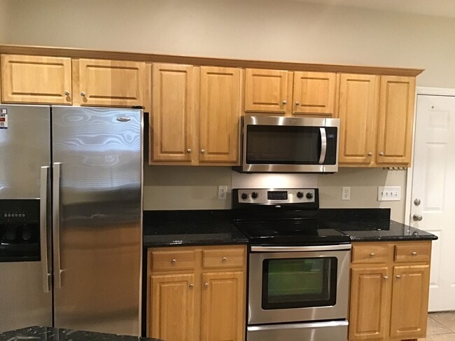 Photo - 142 Cotillion Cres