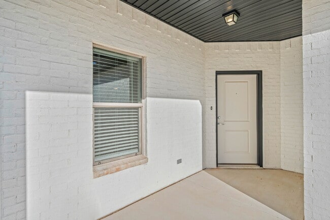 Photo - Like-new duplex in Frenship East! Unit B