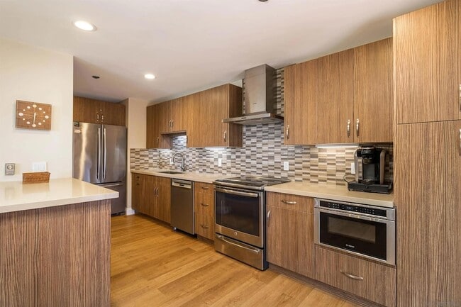 Photo - 8263 Camino Del Oro Unidad 271