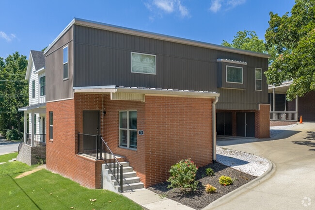 Oakland Properties (3bed/3.5bath)