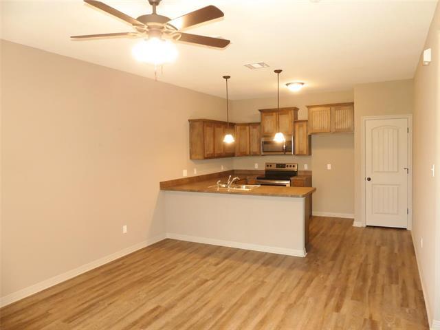 Photo - 101 Capps St