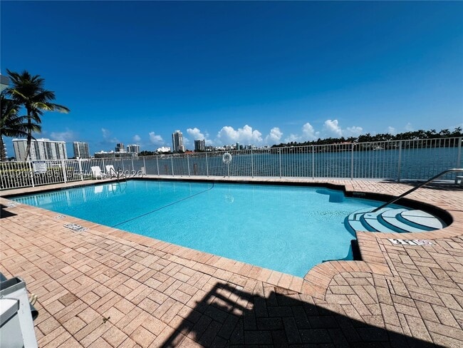 Photo - 946 Bay Dr E Unit 7