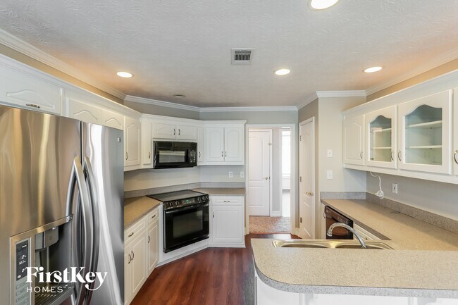 Photo - 715 Roland Manor Dr