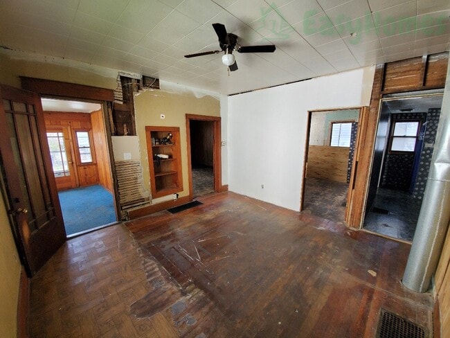 Photo - 824 S 6th St
