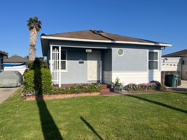 Photo - 11010 Condon Ave