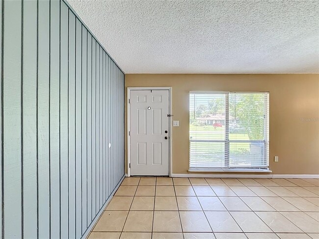 4050 SE 20th Ct