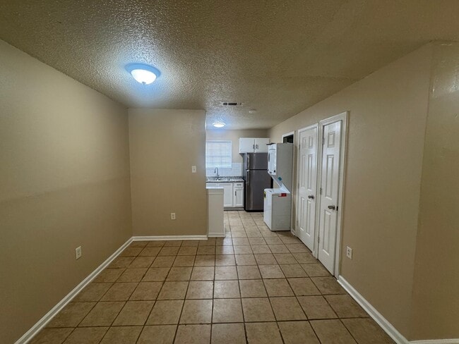 Photo - 3204 N Stevendale Rd Unit B