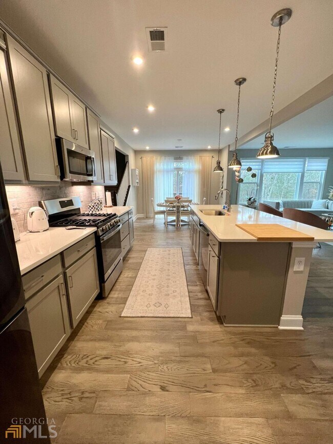 Photo - 8035 Veranda Curve