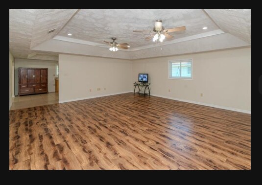 Photo - 320 Bell Ave