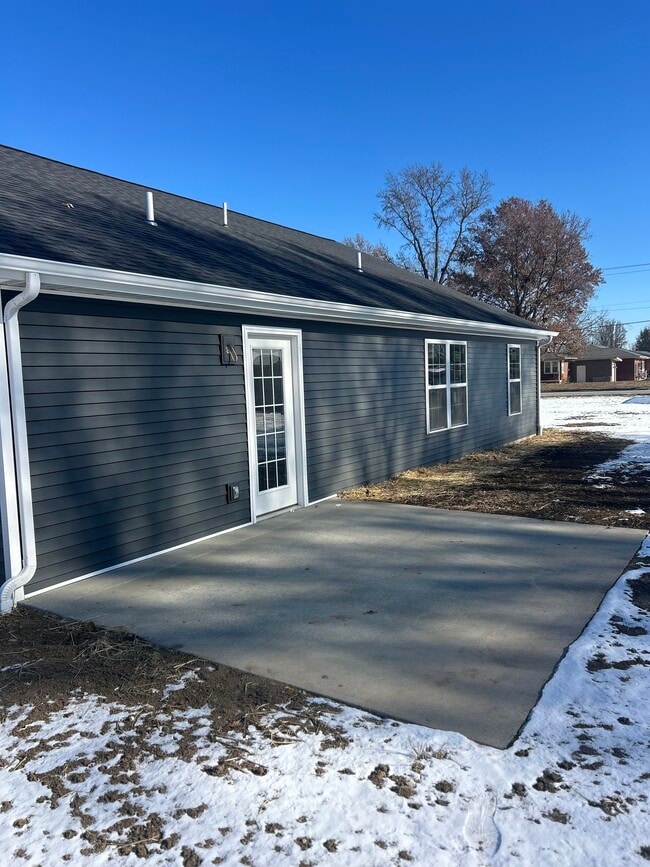 Photo - 302 Jennifer