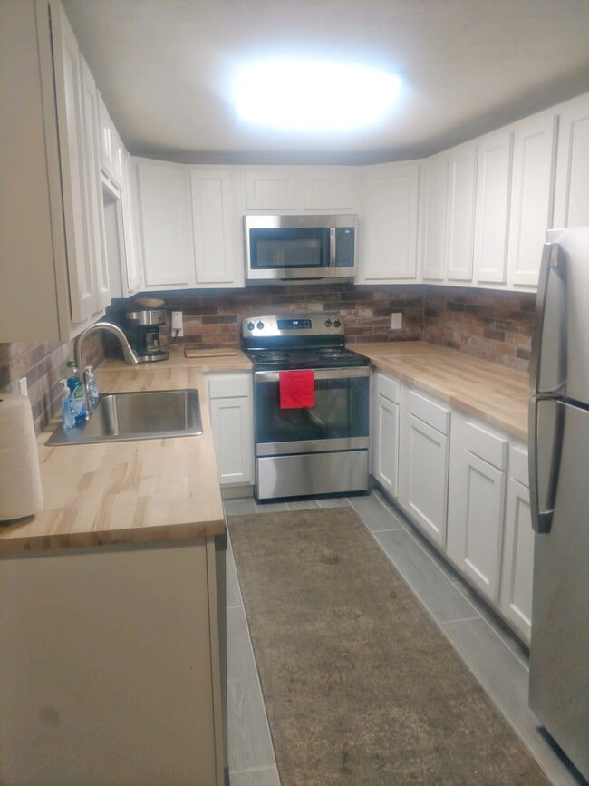 Photo - 185 S Cypress Ave