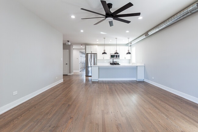 Photo - 2641 W Carmen Ave Unit 3