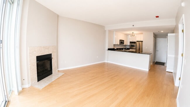 Building Photo - 1515 S Prairie Ave