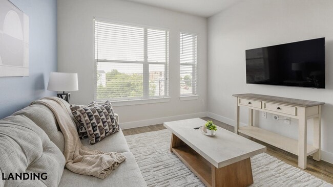 4001 Ross Ave Unit 438