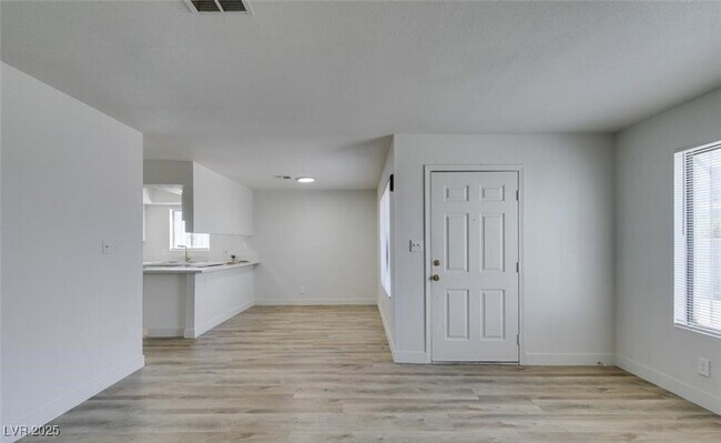 Photo - 6932 Kilgore Dr Unidad B