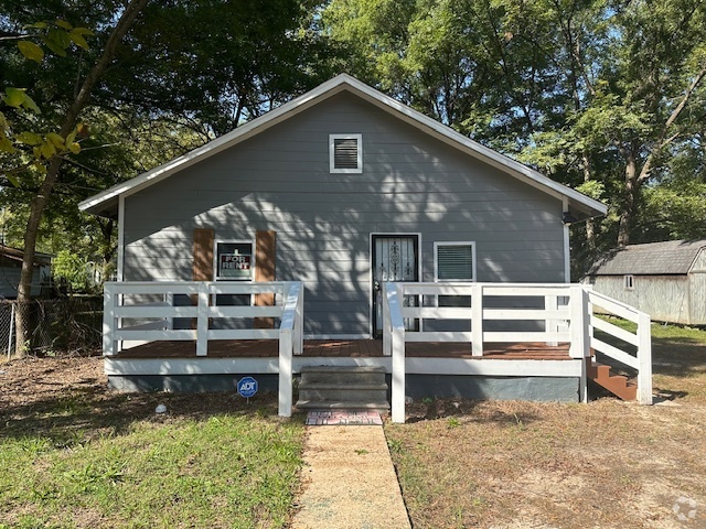 Building Photo - 2099 Forrest St Rental