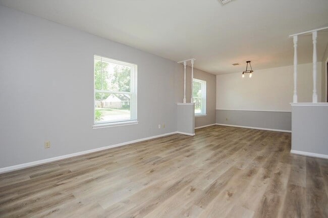 Photo - 28911 Enchanted Dr