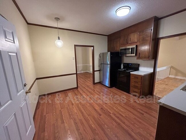 Photo - 906 Forestglen Dr
