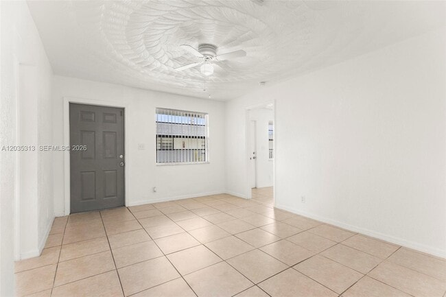 Photo - 4120 SW 19th St Unit 1