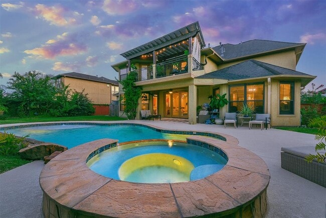 Photo - 617 Northfield Dr House