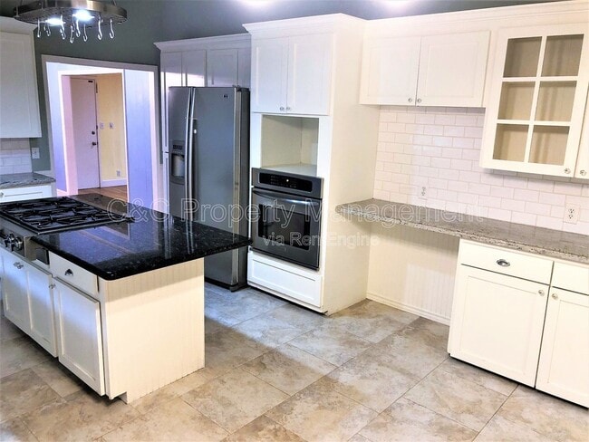 Photo - 3750 Whitman Cir