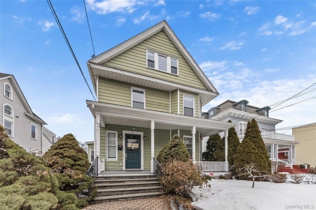 Building Photo - 81 N Washington St Unit 3rd Floor